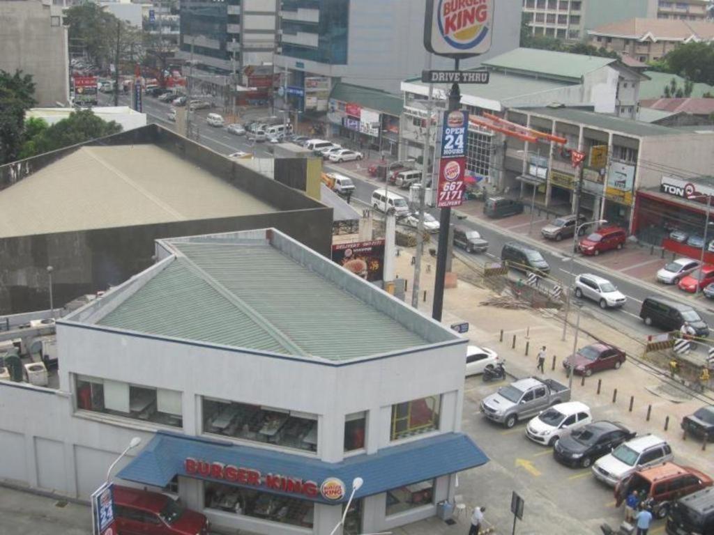 Sequoia Hotel Quezon City Exterior photo